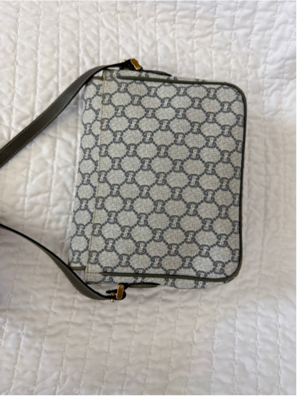 Gucci Plus Crossbody Bag in Gray and Green, a piece of Gucci history. - Picture 5 of 16